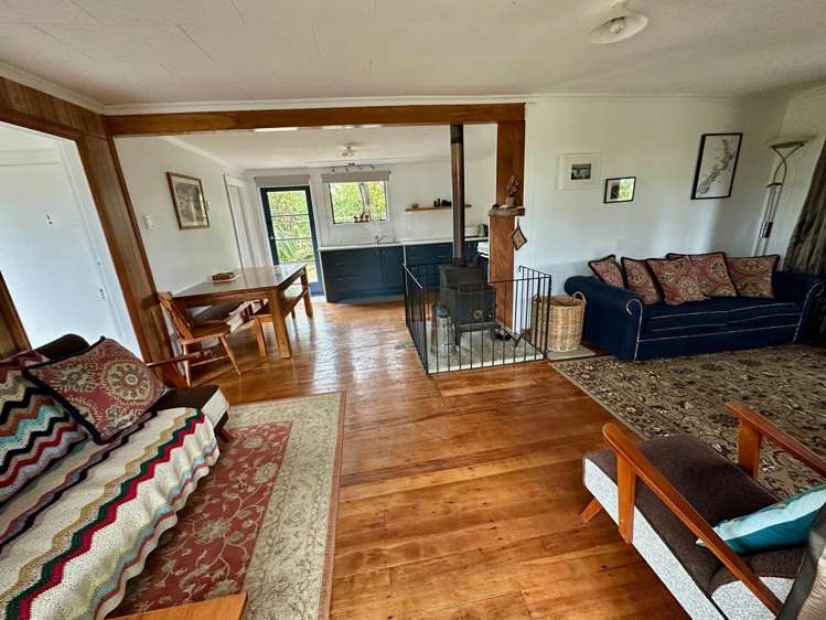 2 Hunter Street Karamea_2