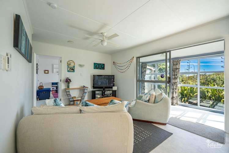 13 Bayly St Baylys Beach_10