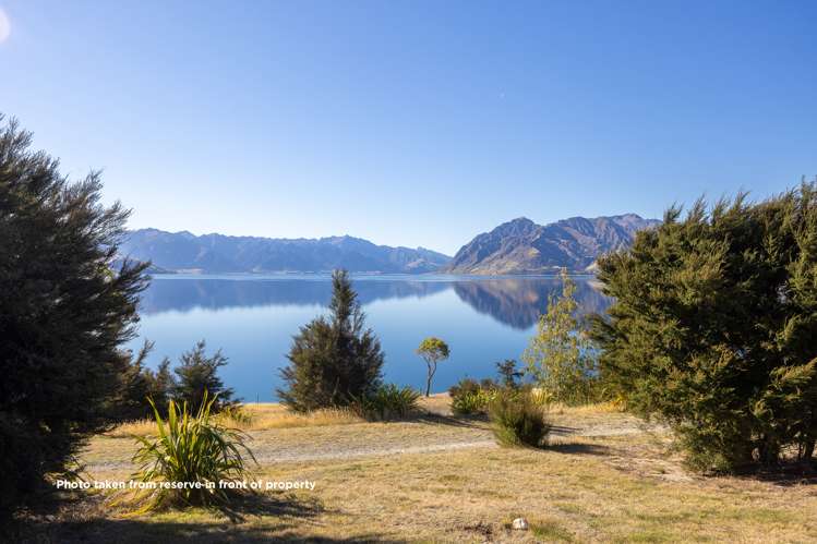 32 Flora Dora Parade Lake Hawea_15