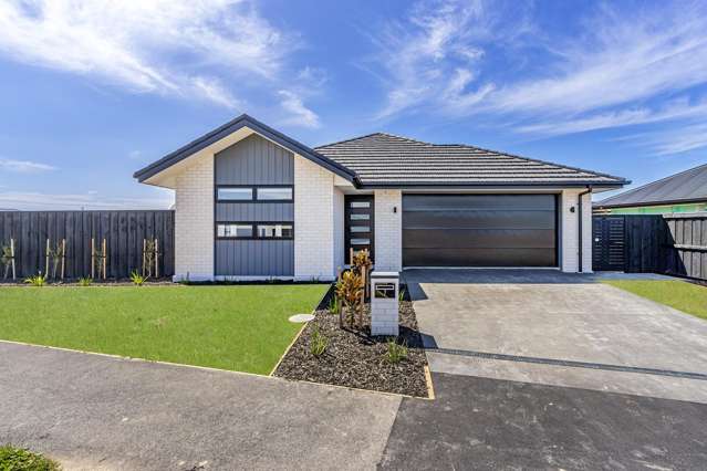 Family Home in Acland Park!
