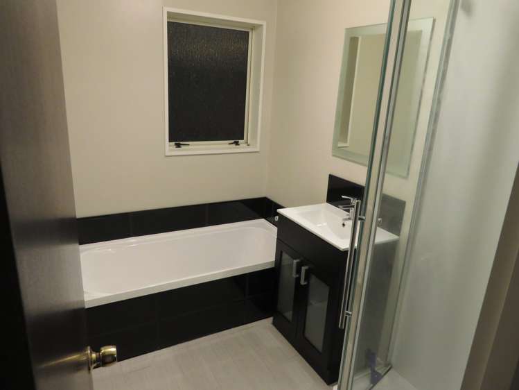 2/82 Racecourse Road Sockburn_9