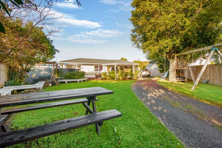 26 Fairdale Place Birkdale_13