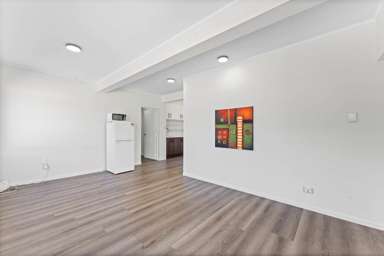71A Russell Road_4