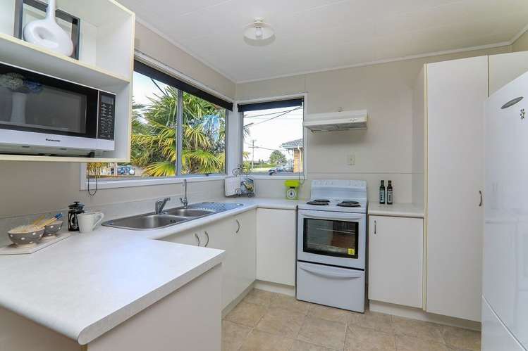 35 Beach Road Te Atatu Peninsula_5