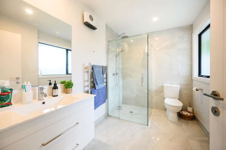 6 Ngaio Street West End_4