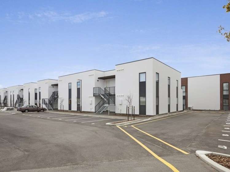 27/17 Bunyan Street Waltham_10