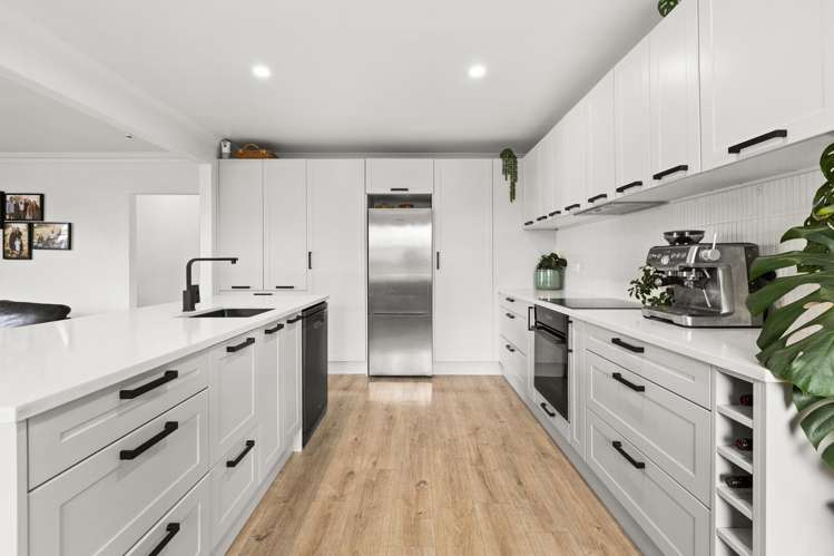 5 Gavin Black Street Meeanee_3