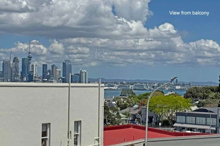 2/36 Victoria Road Devonport_3