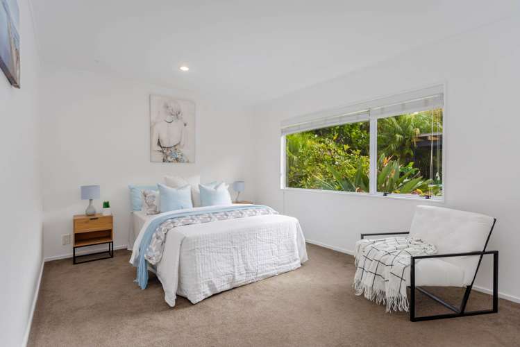 20 Penguin Drive Murrays Bay_9