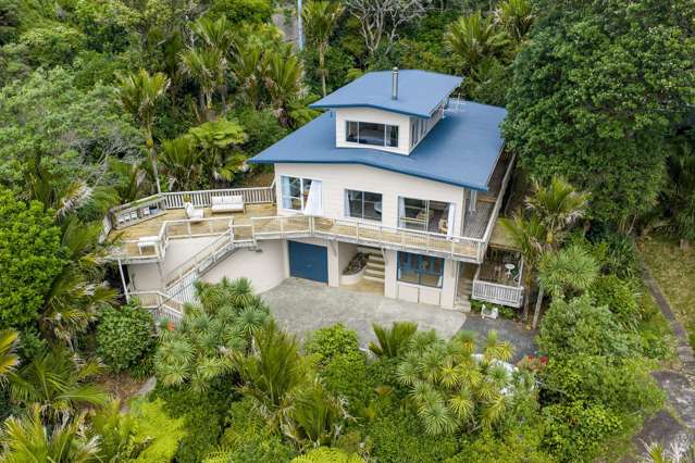 Elevated Coastal Living with Iconic Piha Views