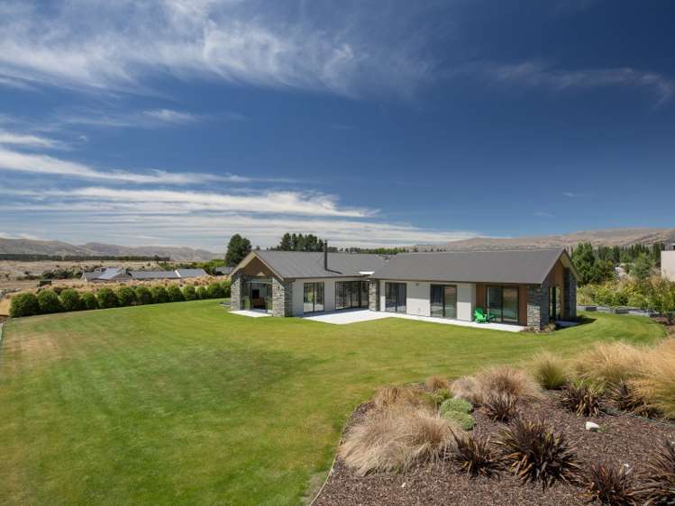 21 Hikuwai Drive Albert Town_14