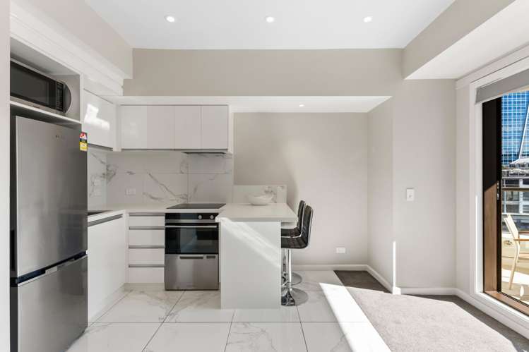 1009/47 Beach Road_4