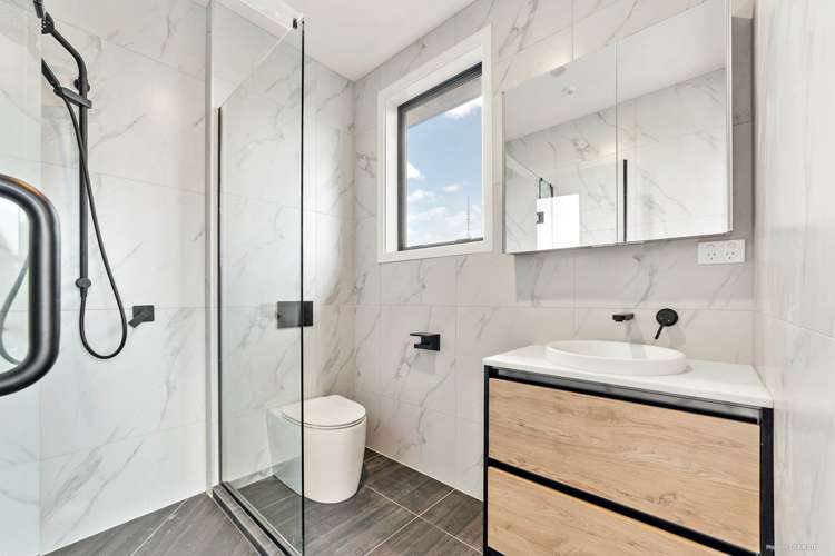 9/12 Burns Avenue Takapuna_10