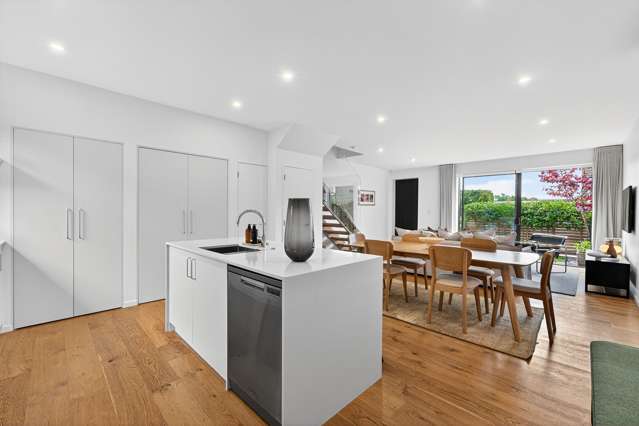 7/4 Glen Atkinson Street St Heliers_3