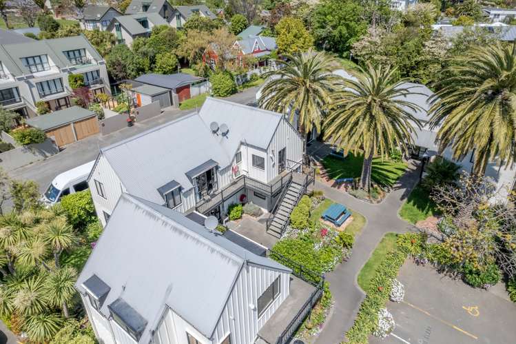 4j Aubrey Street Akaroa_15