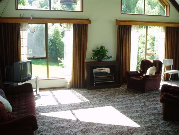 14 Arawata Terrace Fernhill/Sunshine Bay_3