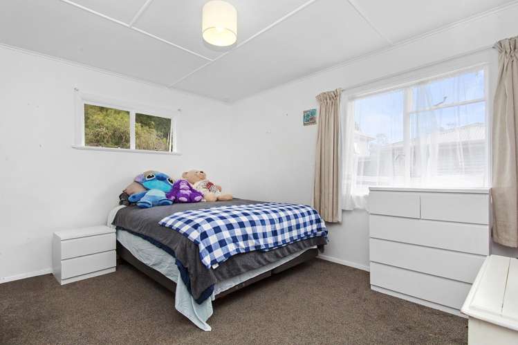 126 Hine Road Wainuiomata_6