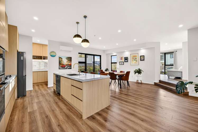 6 Whale Bay Rise Gulf Harbour_13