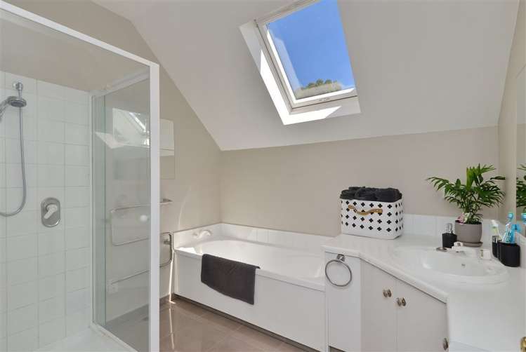 3/116 Hackthorne Road Cashmere_9