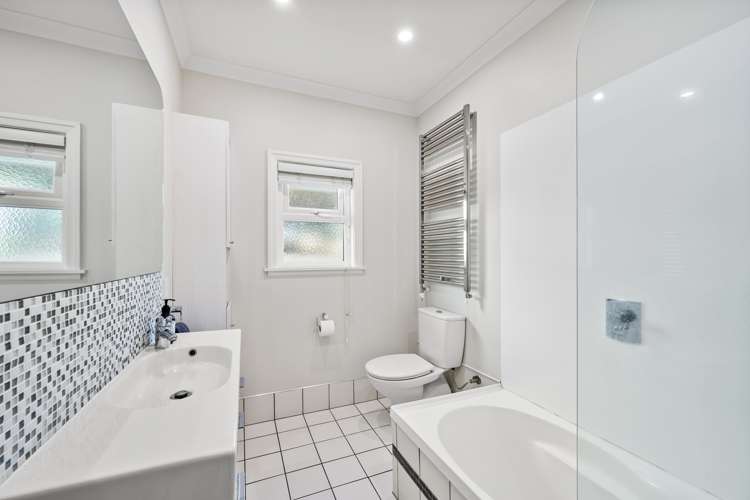 534 Broadway Strathmore Park_9