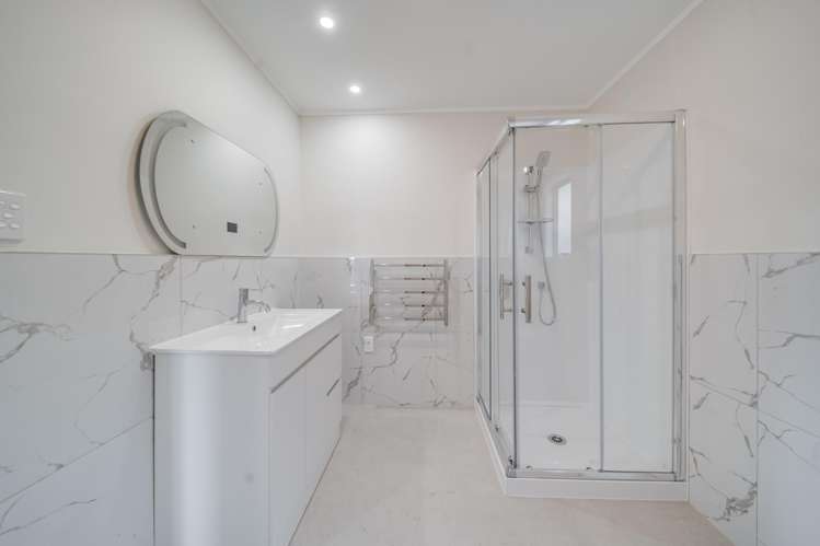 2A Netherlands Avenue Kelston_16