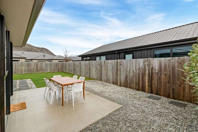 6 Violet Way Lower Shotover_21