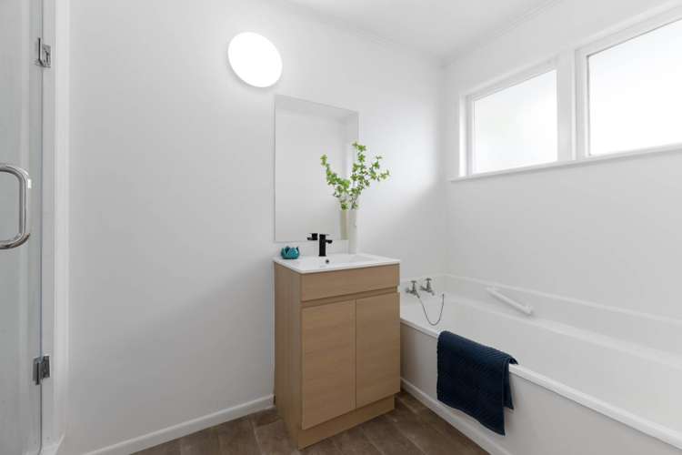 2/295A Blockhouse Bay Road Avondale_17