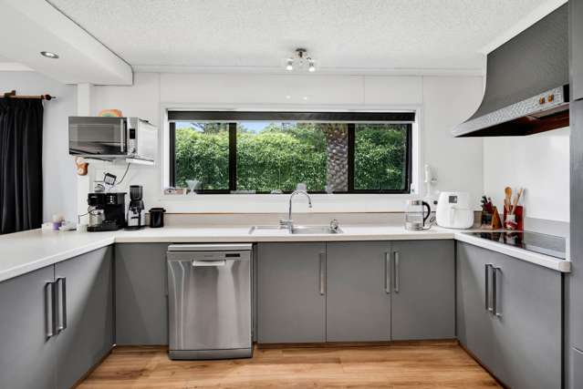 2 Waireka Road East Omata_3