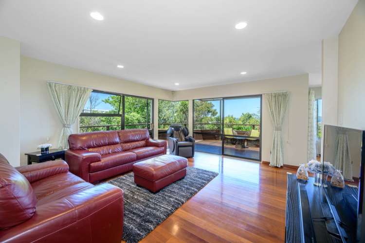 2/101 East Coast Road Castor Bay_7