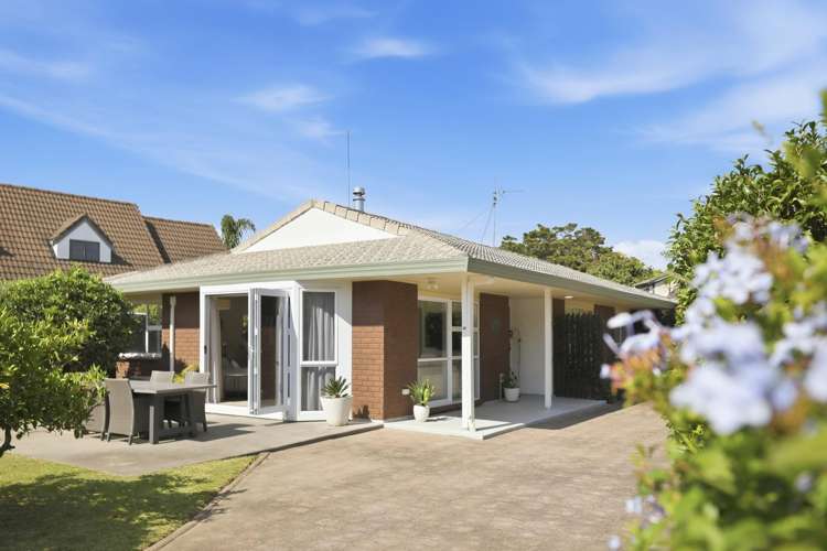 40 Sunrise Avenue Mt Maunganui_12