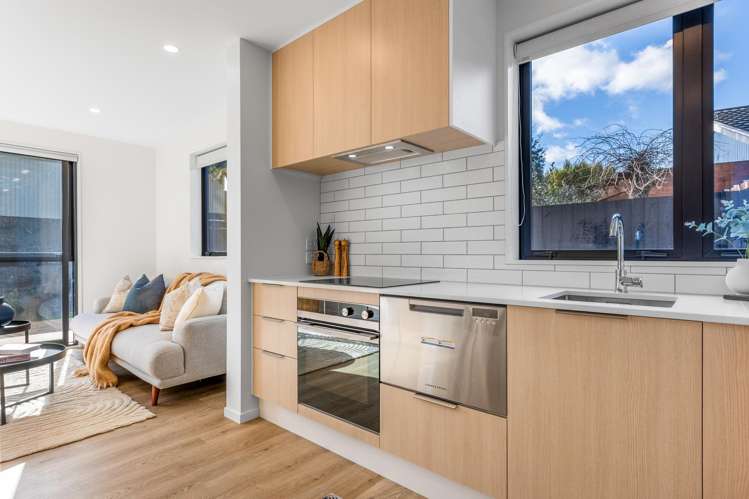 4 & 5/12 Newbridge Place_4