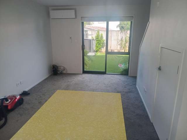  7/3 Milne Crescent Taitā_1