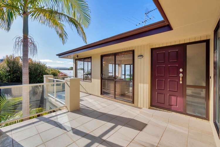 2/19a Seaview Road Castor Bay_4
