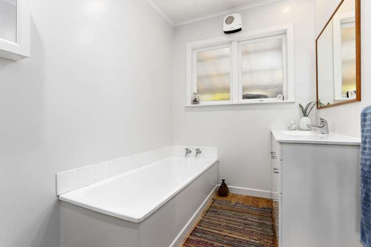 44 Takahe Road Titirangi_13