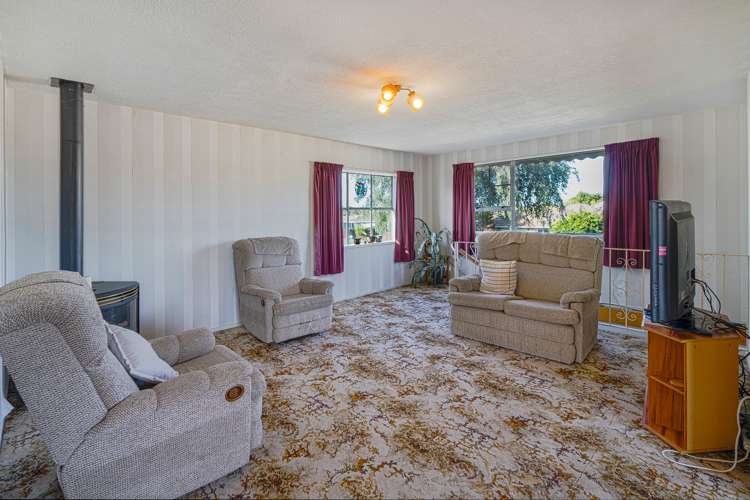 2/5 Salford Avenue Redwood_5