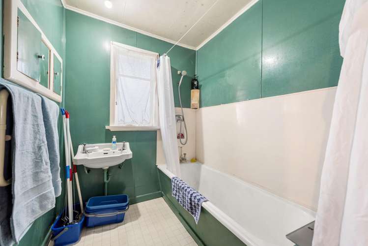 12-14 Helena Street Lumsden_16