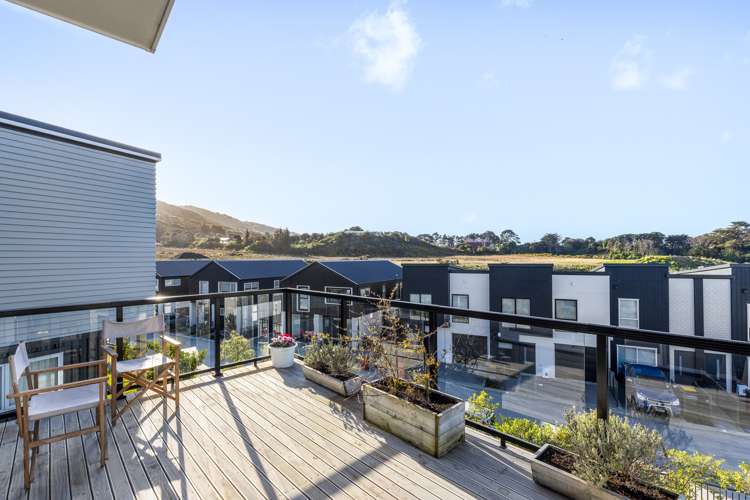 32 Hokioi Drive Kenepuru_20