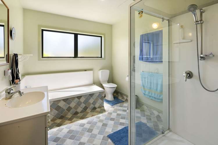 26B Balloch Street Fairfield_15