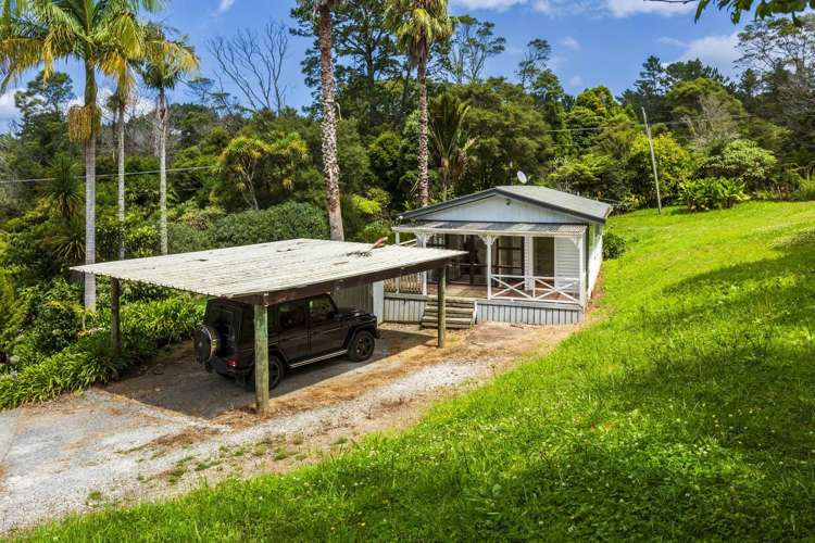 15 Waitakere Road Waitakere_3