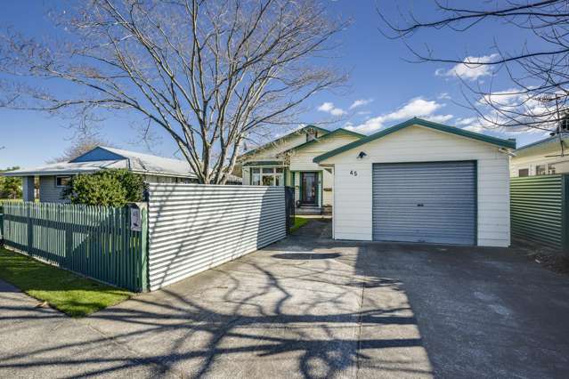 Character Villa in the Heart of Taradale