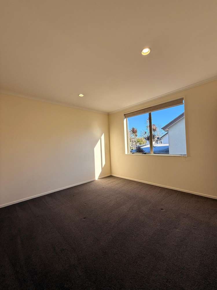 8 Reins Road Takanini_11