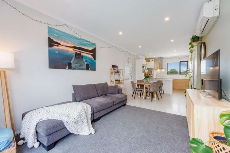 8 Owen Chapman Drive Red Beach_13