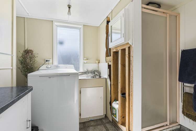 215 Ocean Road Whangamata_9