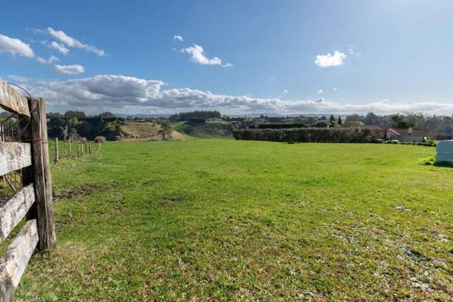 Chance to secure landholding - Premier location