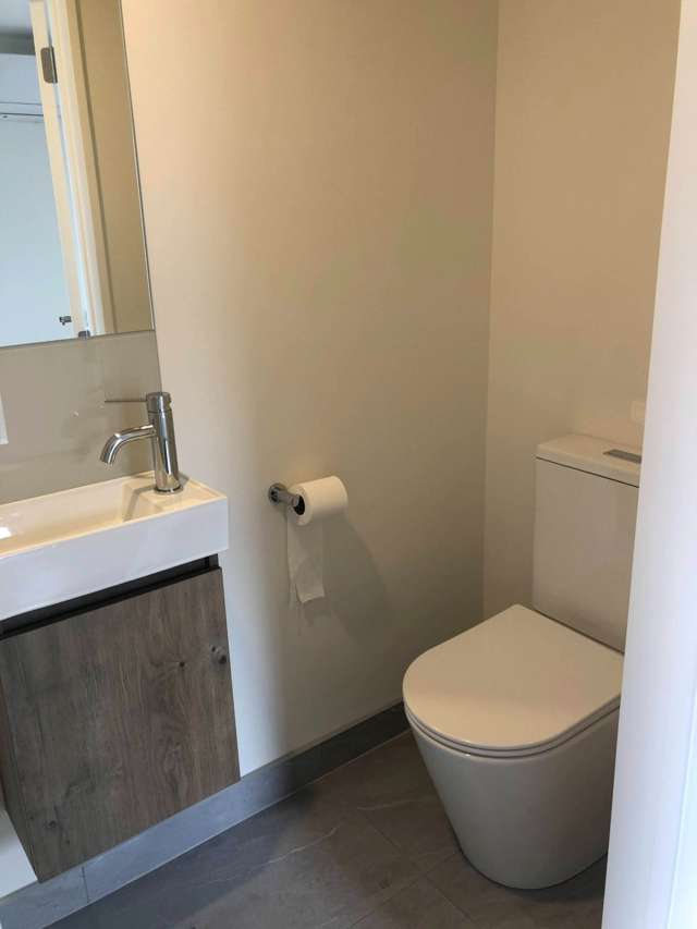 2/478 West Coast Road Glen Eden_4