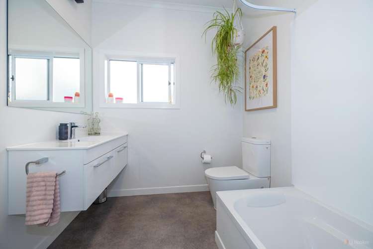 12 Marchwiel Street Marchwiel_12