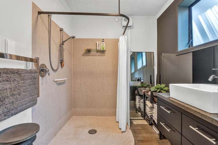 69 North Street Mokau_25