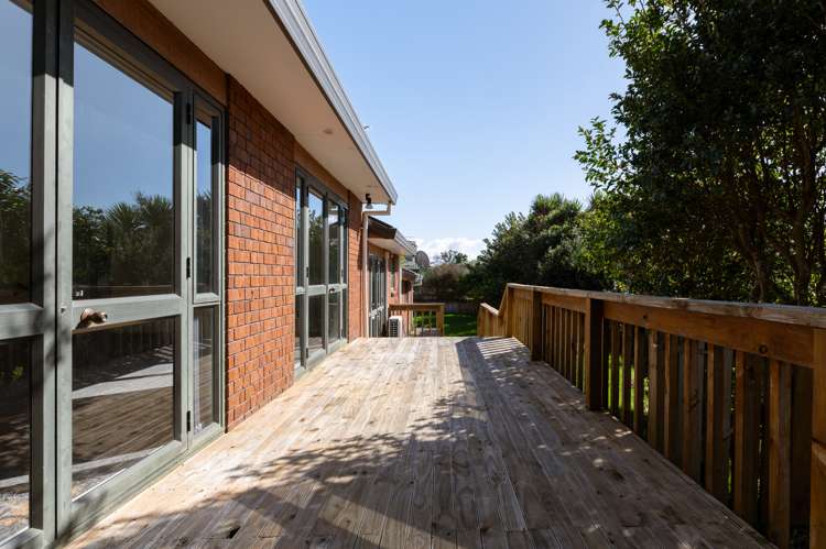 56 Dixon Road Glenview_11