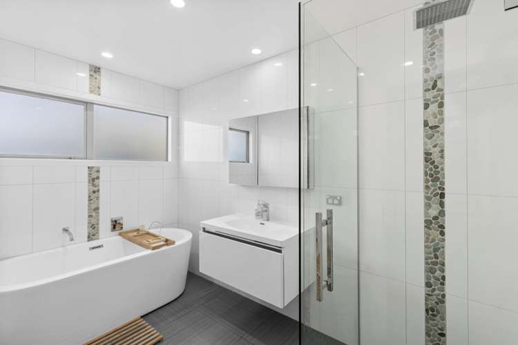 10 Snowberry Street Albert Town_14