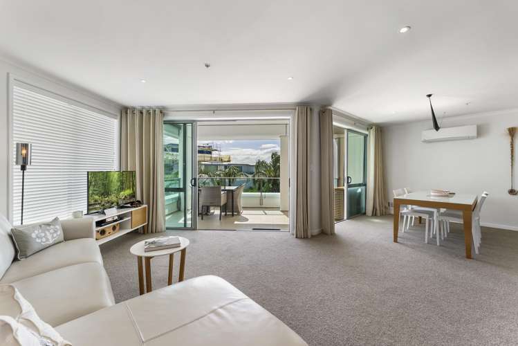 210/136 Marine Parade Mt Maunganui_6